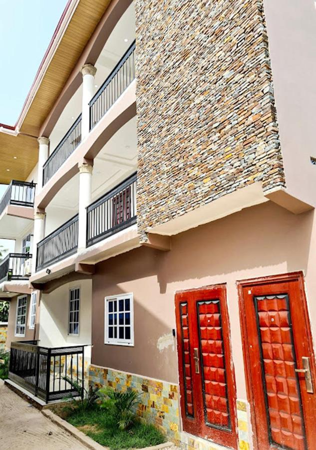 Douglas Luxury Apartments At Douglas Court, Adenta, Accra Exterior photo